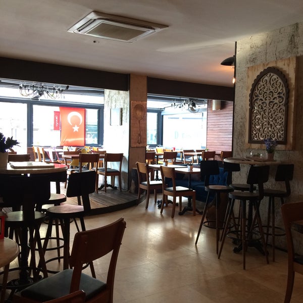 รูปภาพถ่ายที่ Esperanto Cafe โดย Hakkıcan M. เมื่อ 8/30/2018