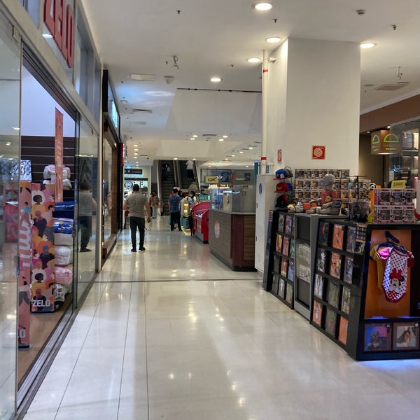 Foto tirada no(a) Shopping Metrô Santa Cruz por Matheus S. em 4/23/2021