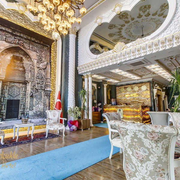 Foto diambil di Sivas Keykavus Hotel oleh Mustafa D. pada 10/14/2018