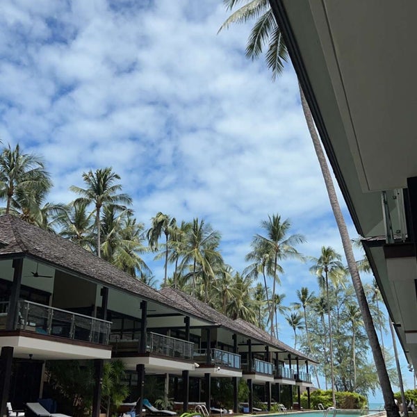 Photo taken at Nikki Beach Resort and Beach Club Koh Samui by تالا on 7/20/2022
