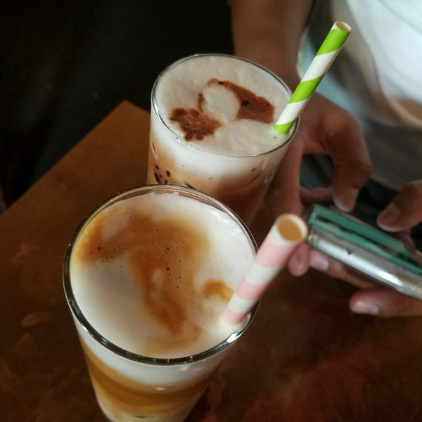 รูปภาพถ่ายที่ Dapper Coffee โดย BaliBlogger เมื่อ 8/29/2016