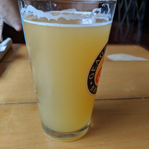 Photo taken at Bar Harbor Beerworks by Mark B. on 6/23/2019