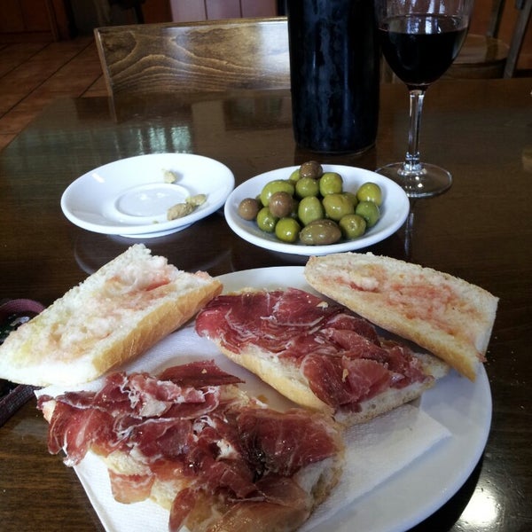 6/26/2014 tarihinde Miguel T.ziyaretçi tarafından Restaurant Marina'de çekilen fotoğraf