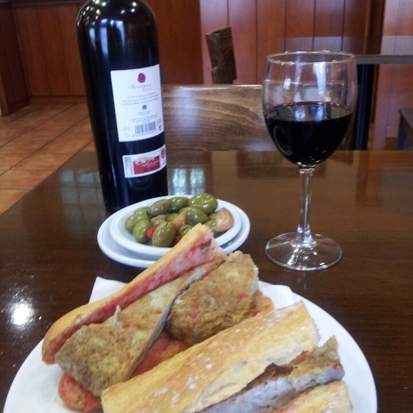 11/11/2013 tarihinde Miguel T.ziyaretçi tarafından Restaurant Marina'de çekilen fotoğraf