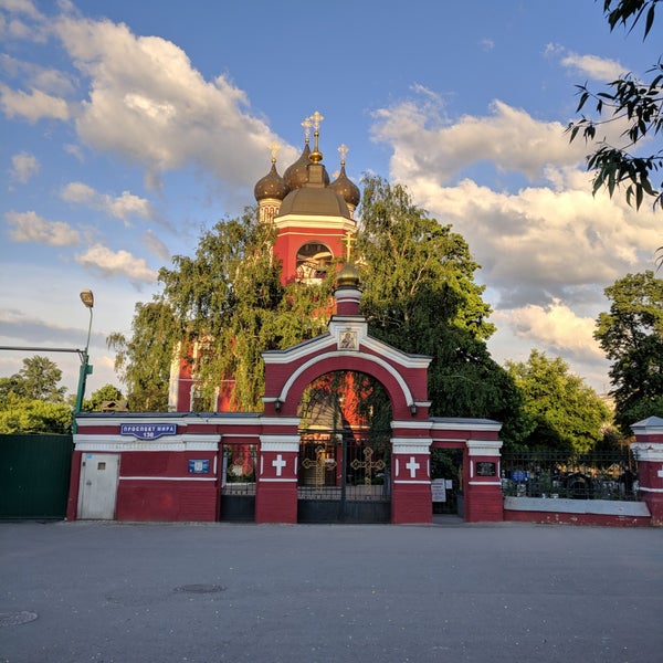 Тихвинский храм в Алексеевском 1888