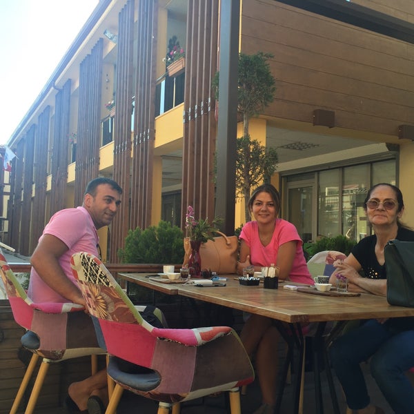 Foto tomada en Pano Restaurant ve Kahve Evi  por Burçak A. el 7/6/2016
