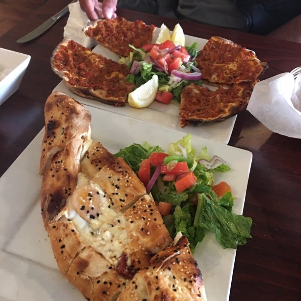 5/23/2017 tarihinde Berk G.ziyaretçi tarafından A La Turca Restaurant'de çekilen fotoğraf