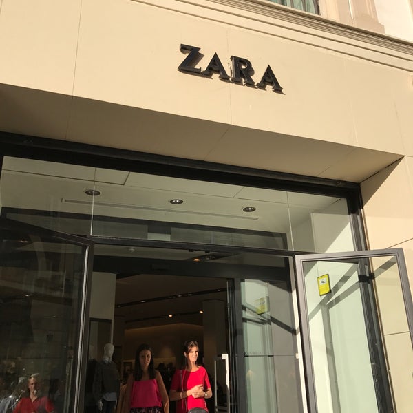Zara - Clothing Store in Séville