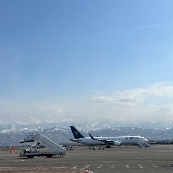 รูปภาพถ่ายที่ Almaty International Airport (ALA) โดย Pooja B. เมื่อ 3/12/2024