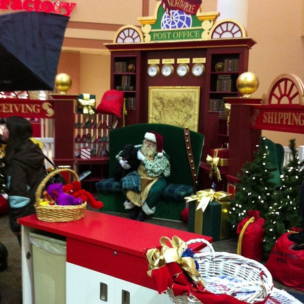 12/12/2012にEdip YALTIR .がNorthtown Mallで撮った写真