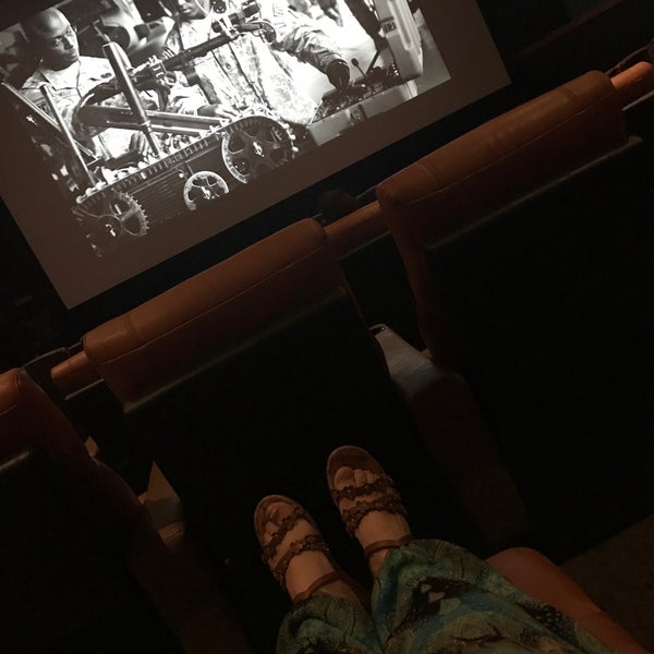 Icon Cinema at Four Hills Movie Theater in Singing Arrow