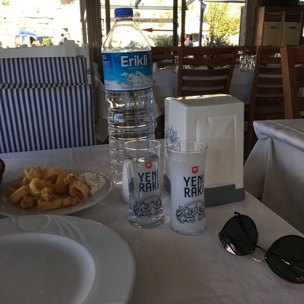 Das Foto wurde bei Burç Restaurant von Mutlu G. am 9/29/2019 aufgenommen