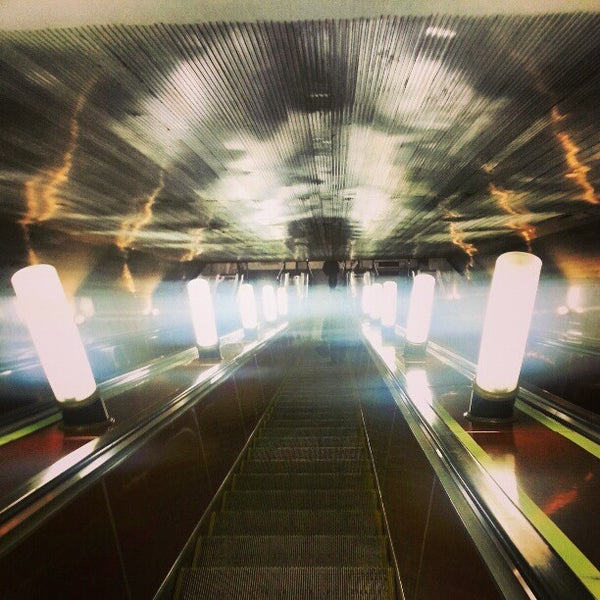 Метро красный проспект