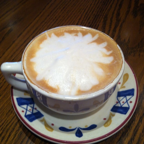 5/13/2013にJessica H.がMimi&#39;s Cafeで撮った写真