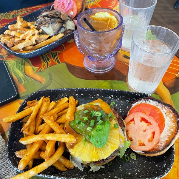 Cheeseburger In Paradise Waikiki