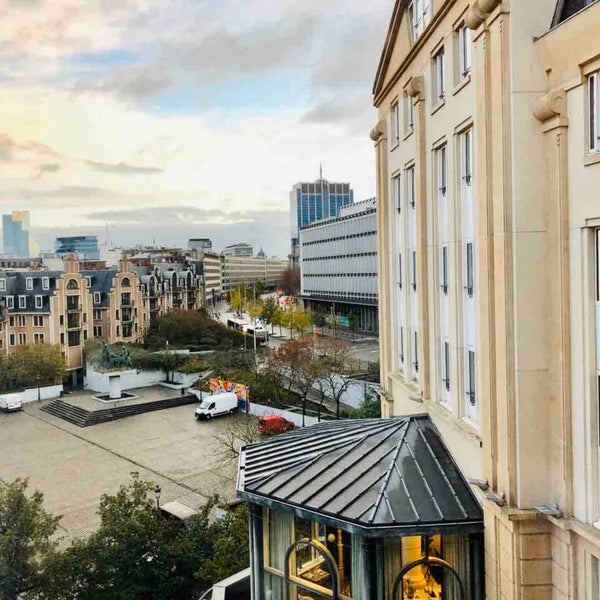 Foto tirada no(a) Hilton Brussels Grand Place por Sanny D. em 11/2/2019