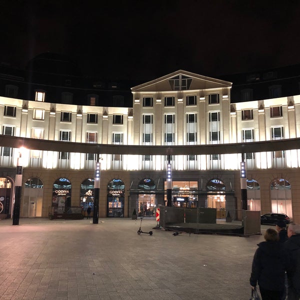 Das Foto wurde bei Hilton Brussels Grand Place von Sanny D. am 11/2/2019 aufgenommen