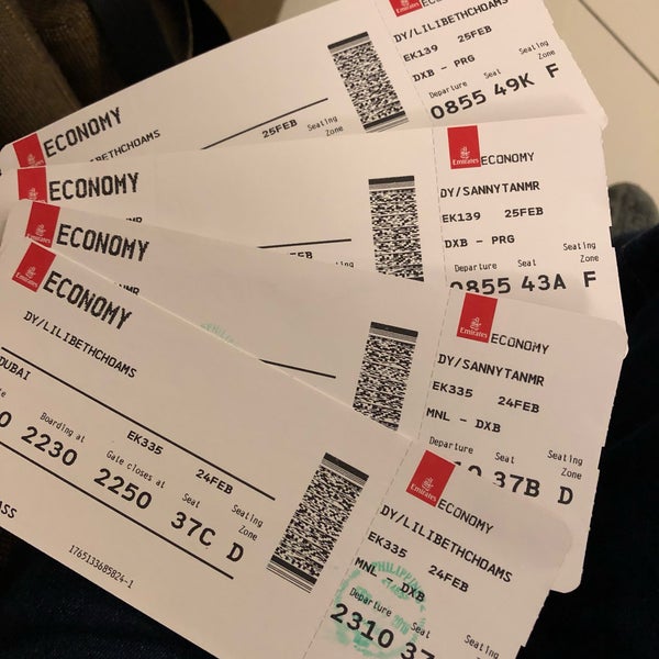 Emirates CheckIn Airport Ticket Counter