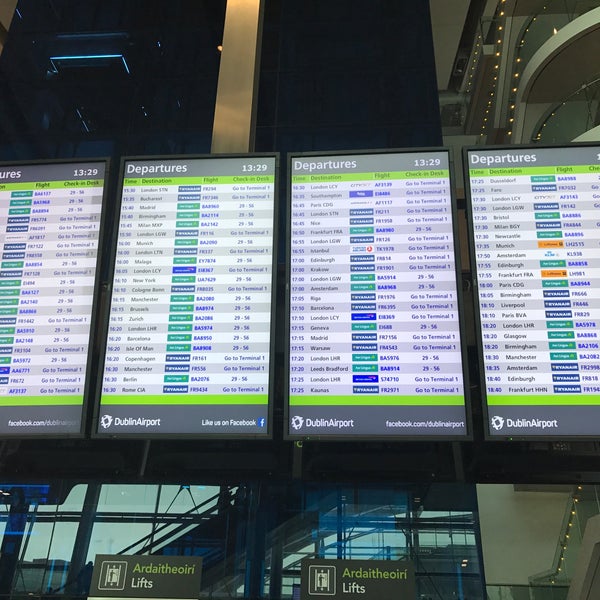 รูปภาพถ่ายที่ Flughafen Dublin (DUB) โดย Sanny D. เมื่อ 2/24/2017