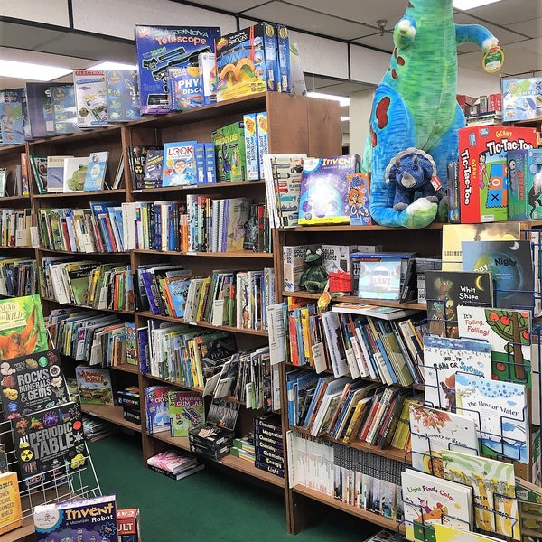 Das Foto wurde bei The Bookies Bookstore von The Bookies Bookstore am 1/19/2018 aufgenommen