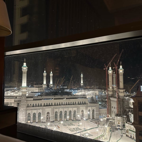 Foto scattata a Hilton Suites Makkah da Azzam A. il 5/2/2024