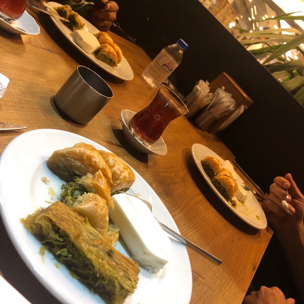 Baklavaci Mehmet Yildirim Sekersiz Balli Baklava Mucidi Cokgezenadam Com