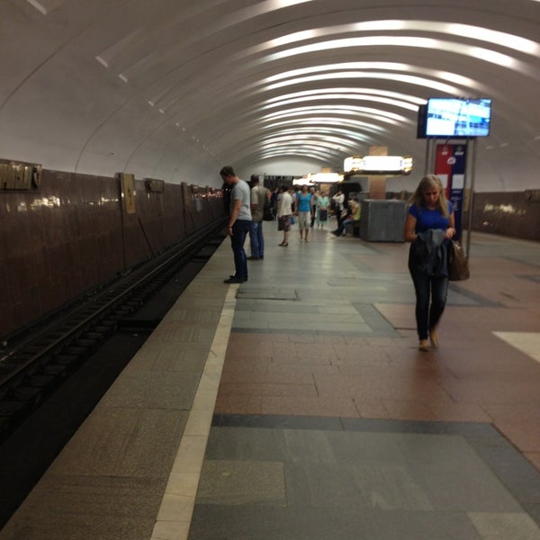 Метро кантемировская