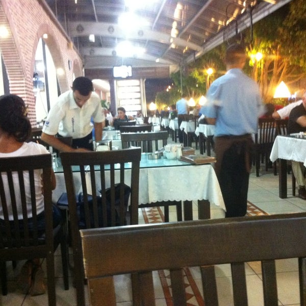 รูปภาพถ่ายที่ 01 Güneyliler Restorant โดย Çağatay D. เมื่อ 9/17/2013