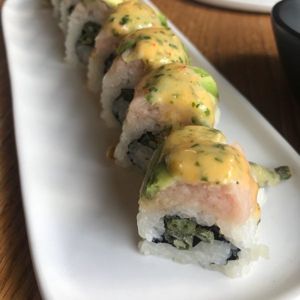 7/16/2018 tarihinde Maggie H.ziyaretçi tarafından Bamboo Sushi'de çekilen fotoğraf