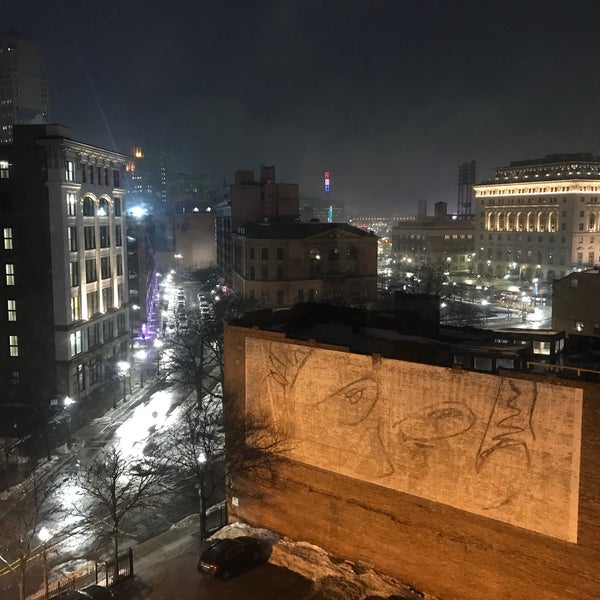 2/16/2018 tarihinde Maggie H.ziyaretçi tarafından Hilton Garden Inn Detroit Downtown'de çekilen fotoğraf