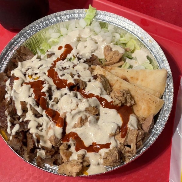Photo taken at The Halal Guys by Kholoud I. on 7/4/2023