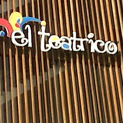 รูปภาพถ่ายที่ El Teatrico โดย Manuel A. เมื่อ 6/6/2013
