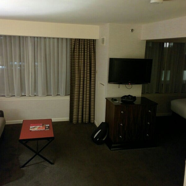 Foto tirada no(a) MileNorth, A Chicago Hotel por Ryan em 10/5/2015