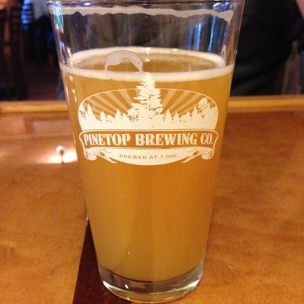 Das Foto wurde bei Pinetop Brewing Company von Elyse am 3/31/2013 aufgenommen