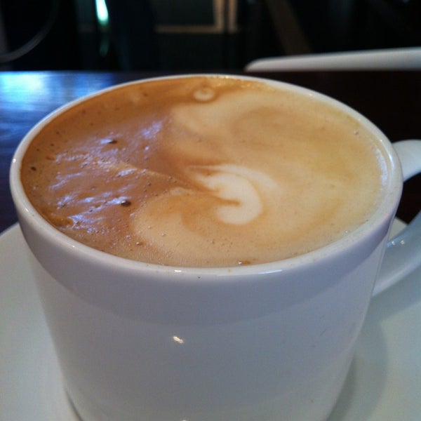 12/23/2012 tarihinde Koko B.ziyaretçi tarafından Buchi Cafe Cubano'de çekilen fotoğraf
