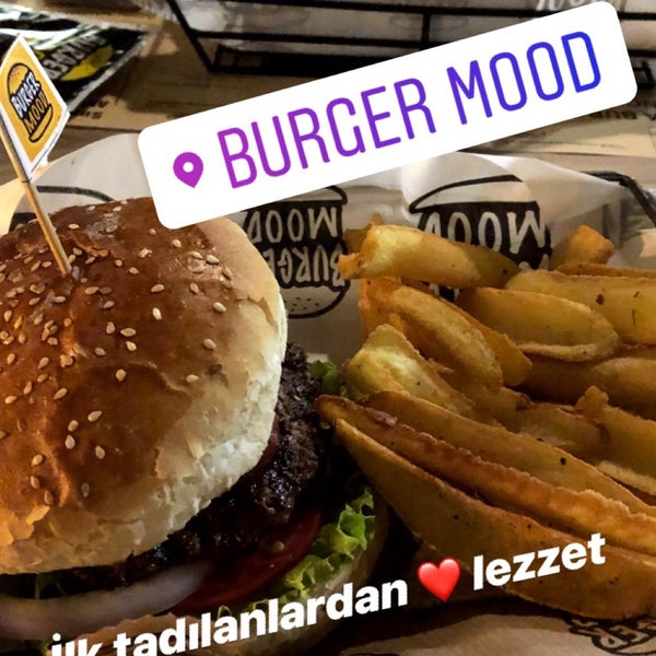 9/23/2018 tarihinde 👑Mila T.ziyaretçi tarafından Burger Mood'de çekilen fotoğraf