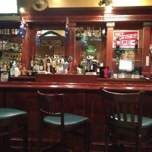 3/23/2013에 Rick J.님이 Ned Devine&#39;s Irish Pub &amp; Sports Bar에서 찍은 사진
