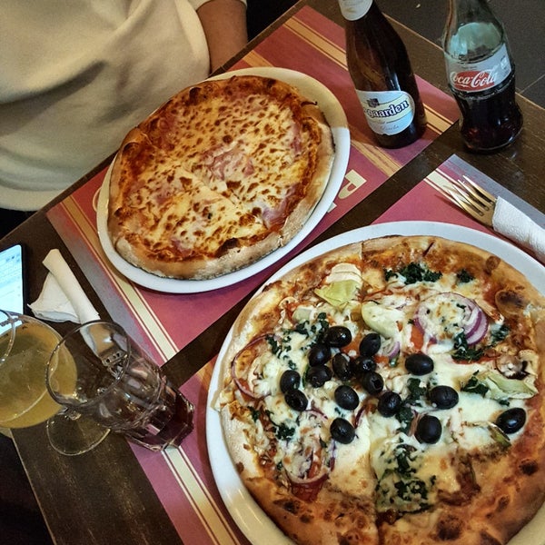 Photo taken at Pizza Pronto by Charly on 3/17/2018