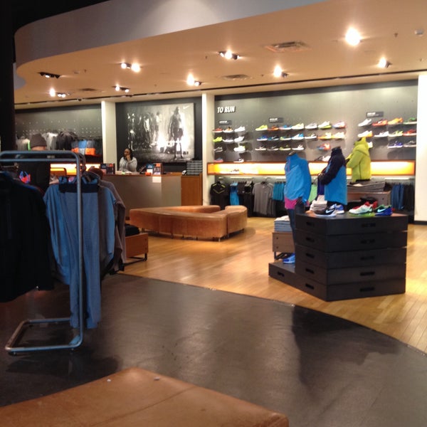 nike store in westchester mall