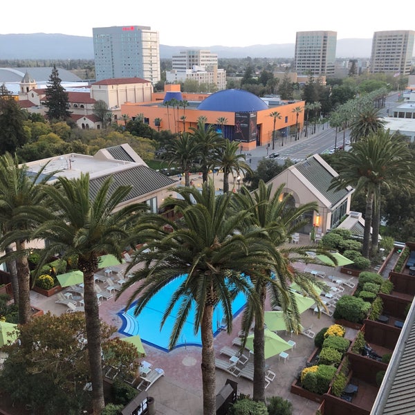 Foto diambil di Signia by Hilton San Jose oleh Abood R. pada 4/4/2018