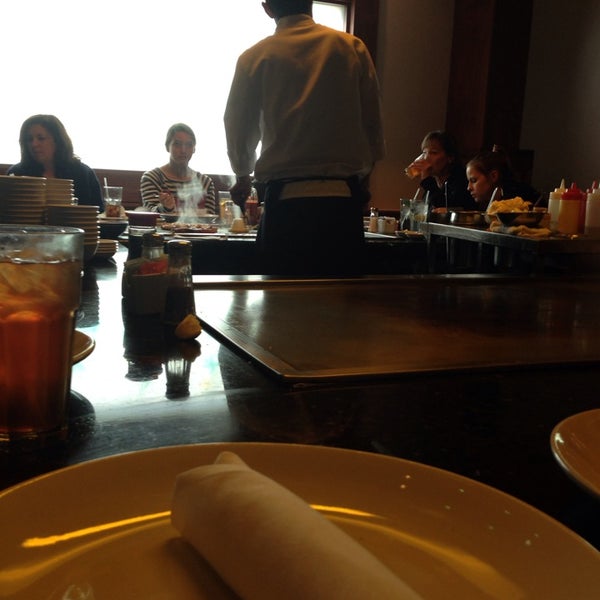 Das Foto wurde bei Asian City Restaurant von DJ S. am 12/28/2013 aufgenommen
