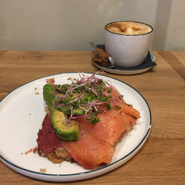 Lovely avocado & salmon sandwich and coffee! Lots of options for healthy dishes and beverages.