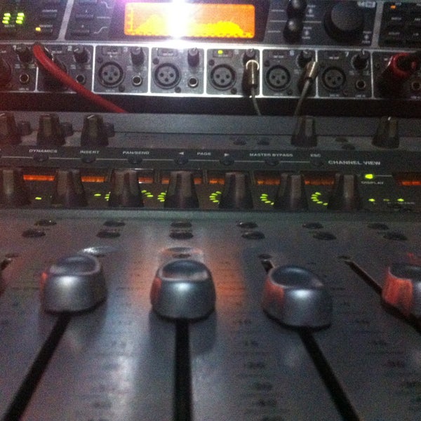 Instruments playrecording. Instruments playrecording