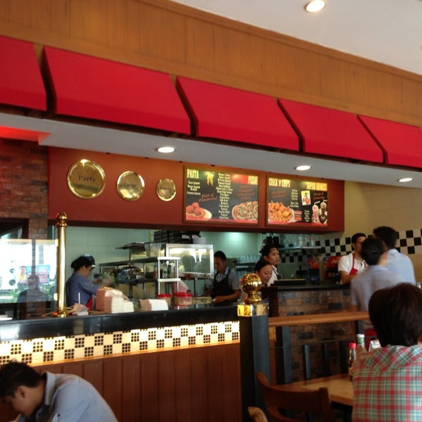 Shakey's Pizza Place in San Pablo City