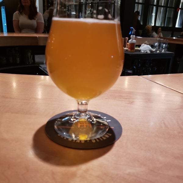 Photo taken at Flora Hall Brewing by I. Q. on 1/18/2019