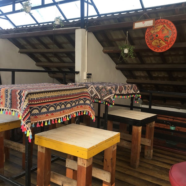 6/30/2018 tarihinde Ruta B.ziyaretçi tarafından Nook Cafe &amp; Bar'de çekilen fotoğraf