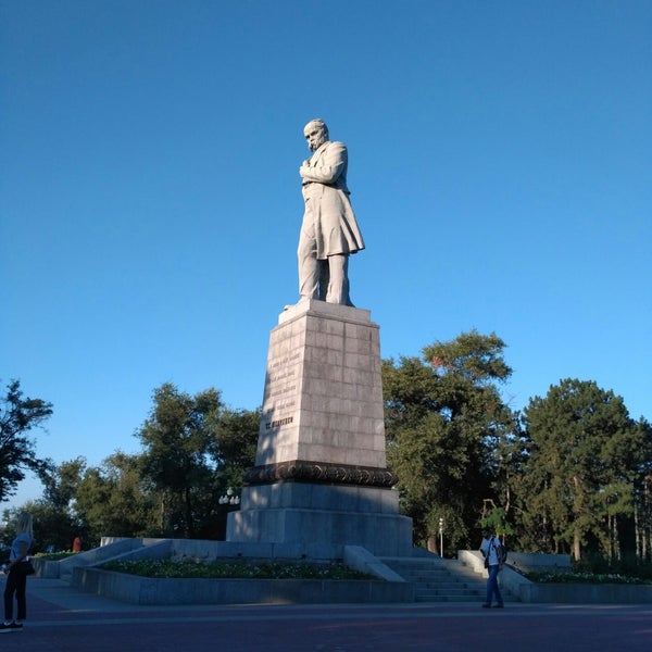 Памятник шевченко в санкт петербурге