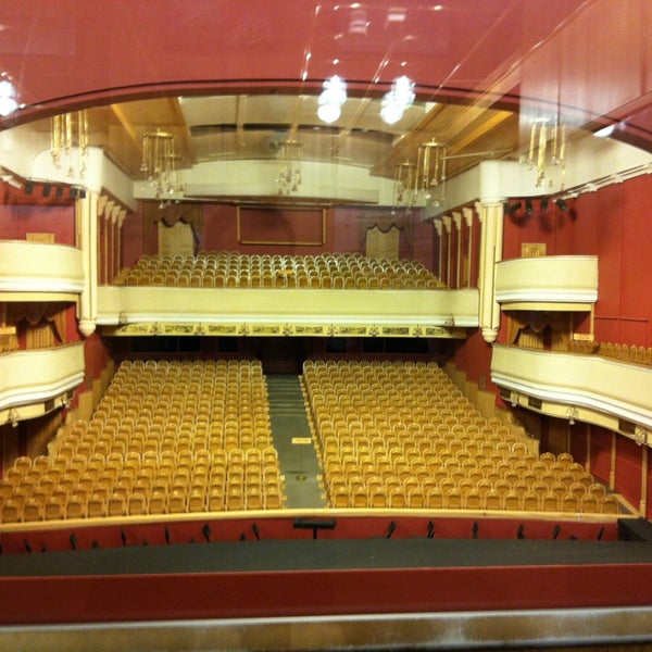 Театр новая опера