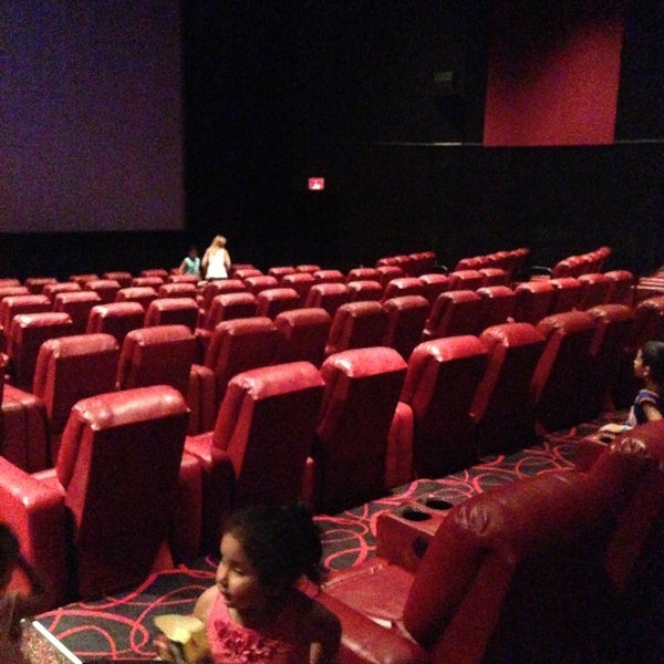 AMC Fresh Meadows 7 Sinema