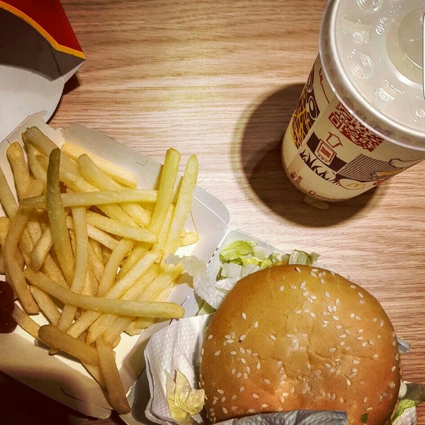 Macdo Ziraoui Fast Food Restaurant In سيدي بليوط